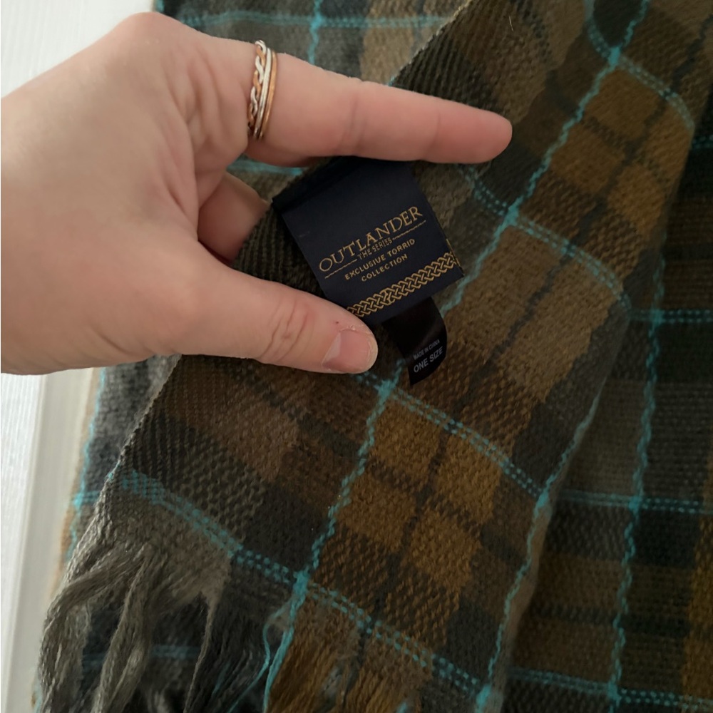 Outlander Scarf - Picture 2 of 5